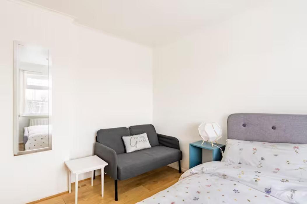 Luton Airport House In Quiet And A Very Pleasant Area, Near London Luton Airport Luton (Bedfordshire) Exterior foto