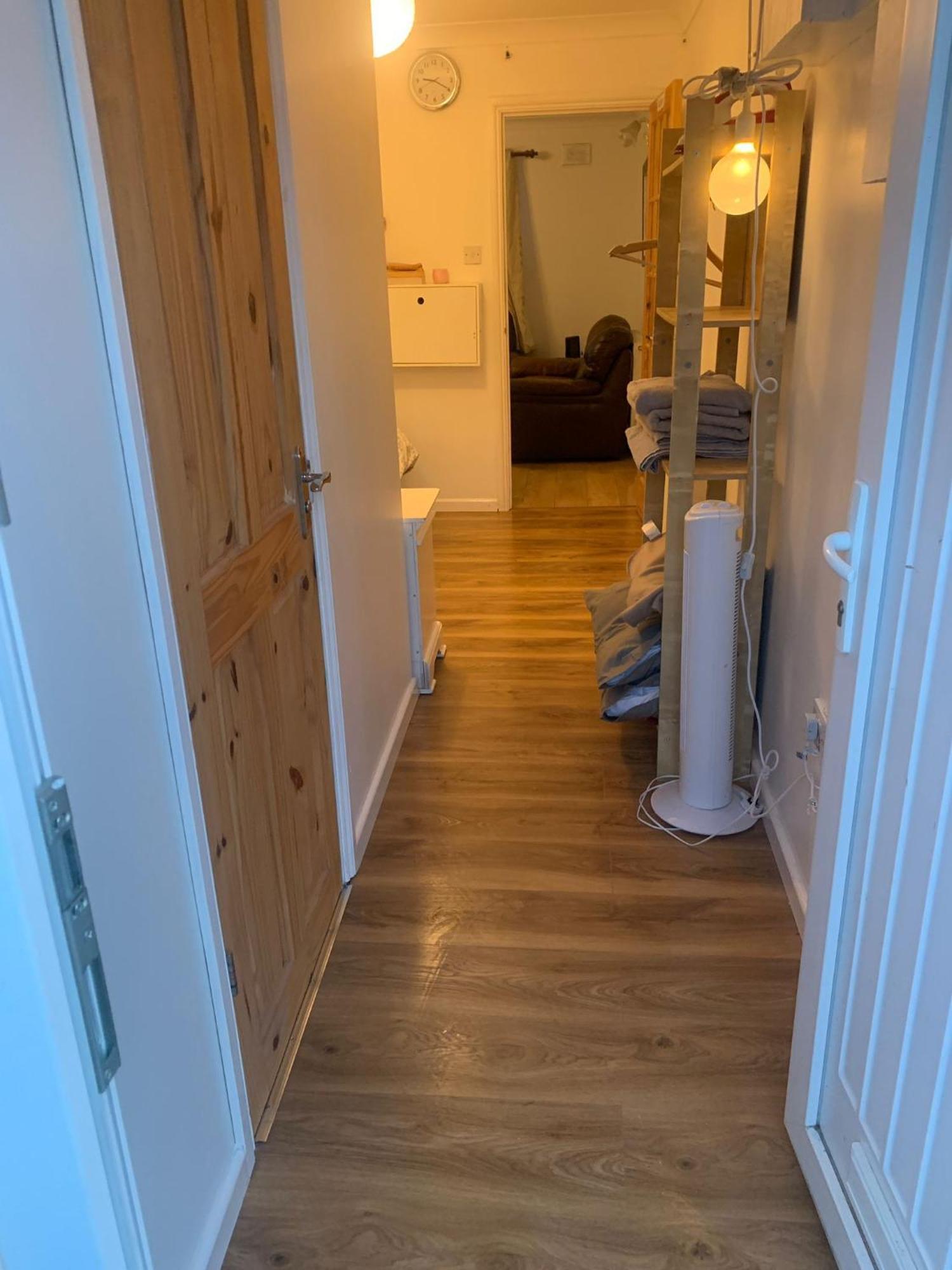 Luton Airport House In Quiet And A Very Pleasant Area, Near London Luton Airport Luton (Bedfordshire) Quarto foto