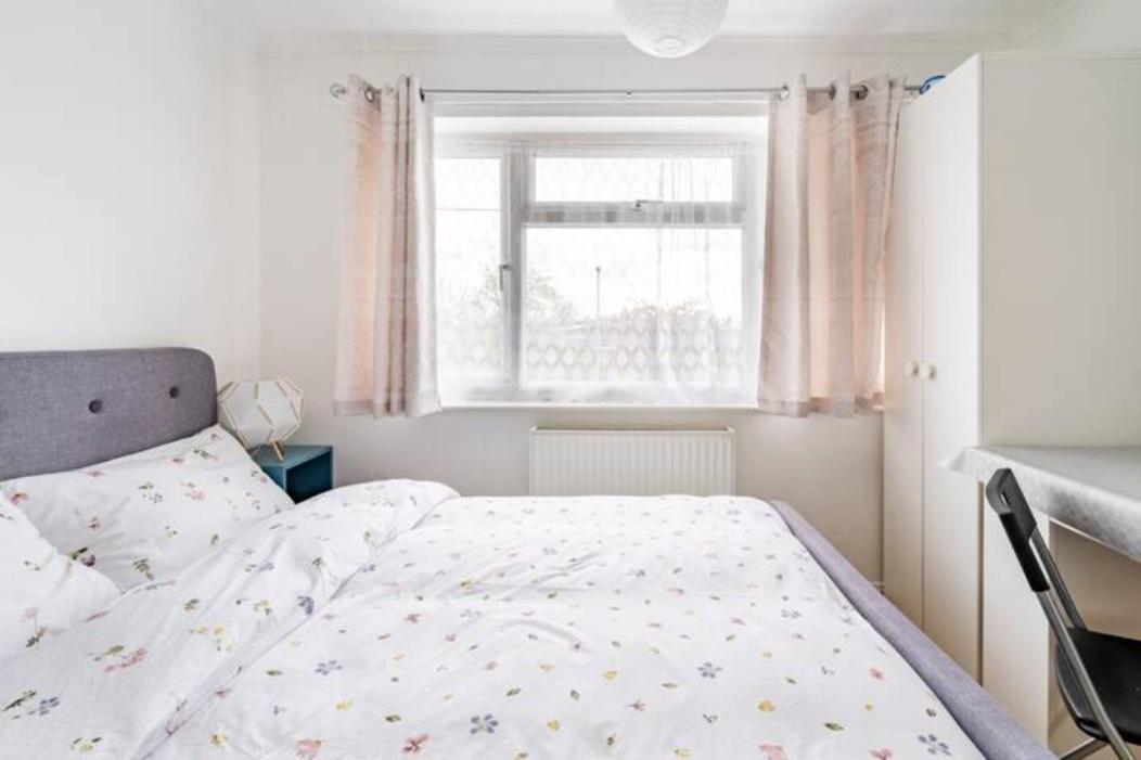 Luton Airport House In Quiet And A Very Pleasant Area, Near London Luton Airport Luton (Bedfordshire) Exterior foto